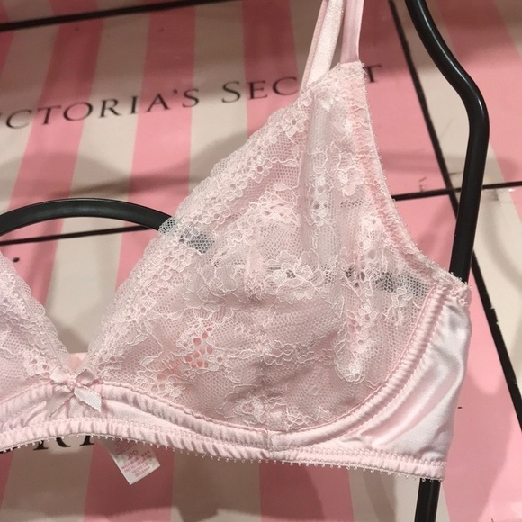 π₯ON SALEπ₯2/$33π₯ π Victoria Secret Unlined Plunge Bra - Picture 4 of 8